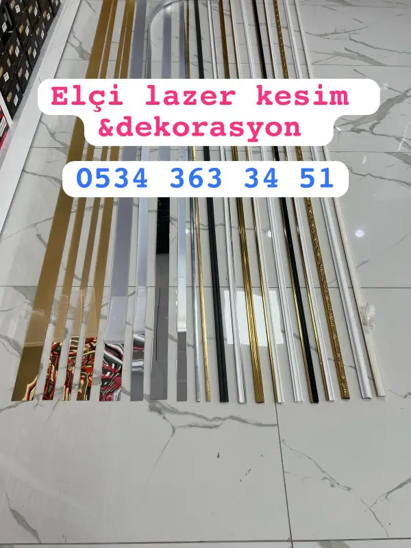 Aynalı Pleksi Levha Özellikleri  Aynalı Pleksi Renkler ( Stokta )	Gümüş, Altın Kalınlık	1.00 mm – 1.20mm – 1.80mm – 2.00mm – 2.80mm Arka Yüzey	Yapışkanlı / Yapışkansız Plaka Ölçüleri	1.24 x 2.44 m